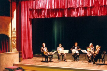 75811_135972976455877_7364932_n